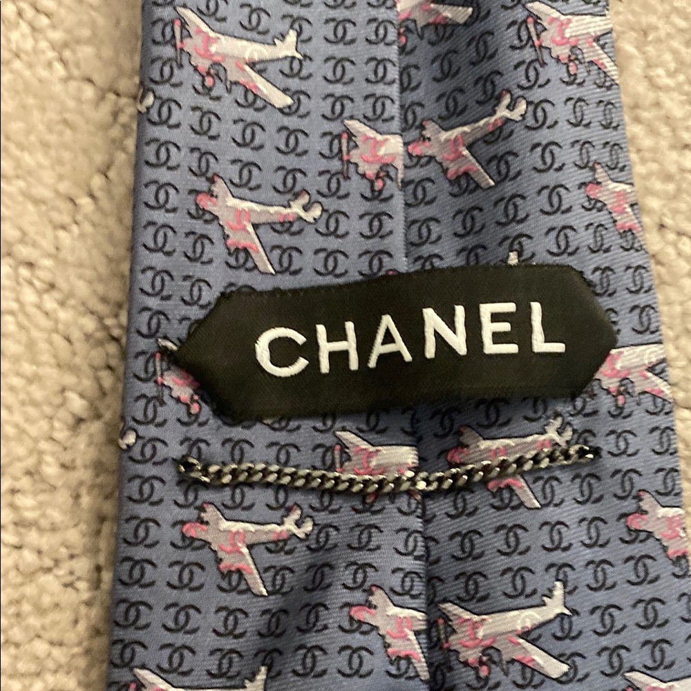 Chanel Men's Blue and Pink Patterned Tie - Picture 6 of 8